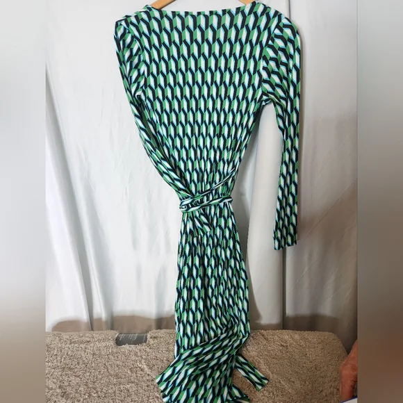 Long Sleeve Midi Arrow Geo Green Wrap Dress Diane von Furstenberg - Picture 5 of 16